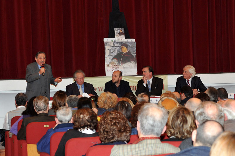 Un momento della presentazione alle Scuderie Granducali di Seravezza (©Emma Leonardi)