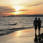 Romantico tramonto sulla spiaggia di Forte dei Marmi