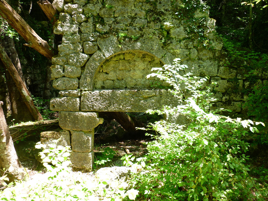 Petrosciana, nell'Alpe di Stazzema, terra di confine e di passaggi: il culto di Santa Maria Maddalena.