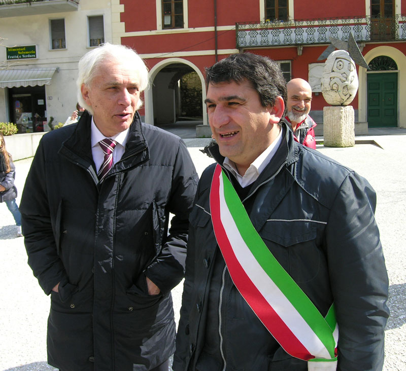 Riccardo Tarabella con il sindaco di Stazzema Michele Silicani (©Stefano Roni)