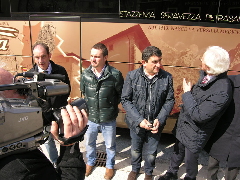 Un momento della presentazione del bus a Stazzema (©Stefano Roni)