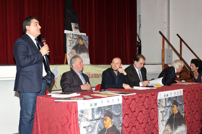 Il sindaco del comune di Stazzema Michele Silicani durante il suo intervento (©Emma Leonardi)