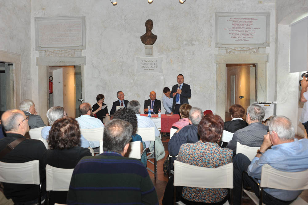 L'intervento del sindaco del Comune di Seravezza Ettore Neri (©Emma Leonardi)