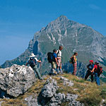 Escursionisti sulle Alpi Apuane